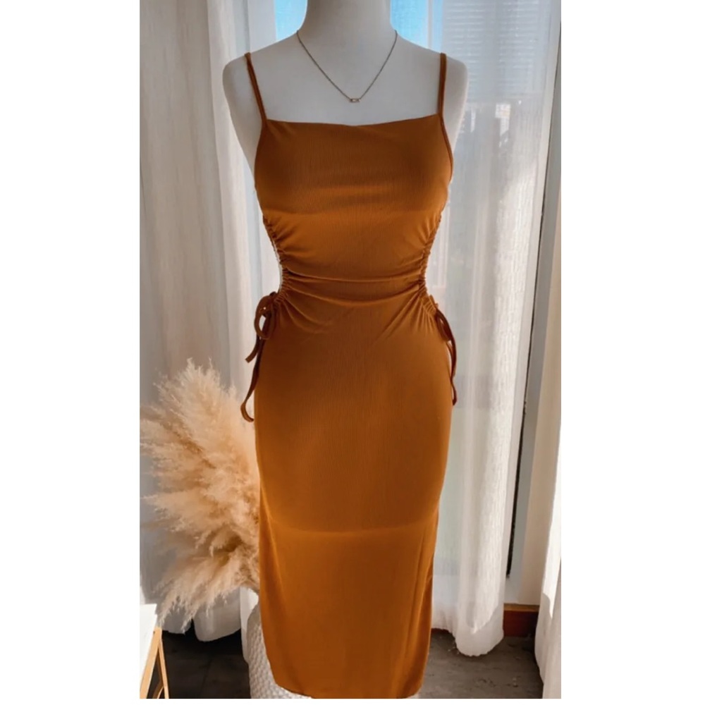 Cut-out Adjustable Waist Maxi Dress - Picture 3 of 5